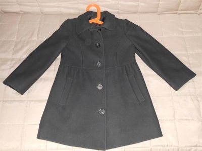 Лот: 3857179. Фото: 1. Пальто на девочку Benetton, р... Верхняя одежда