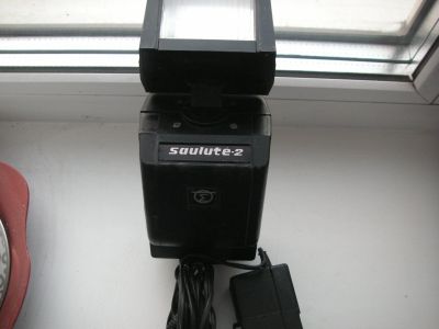 Лот: 15013587. Фото: 1. Фотовспышка*Saulute-2*. Вспышки, осветители, рассеиватели
