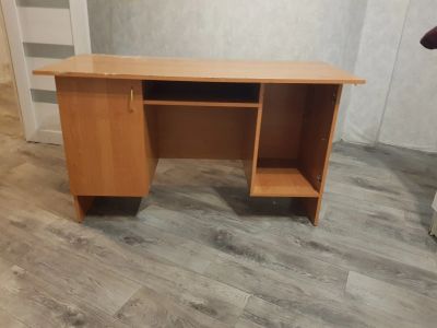 Лот: 17102996. Фото: 1. Продам стол компьютерный. Компьютерные и письменные столы