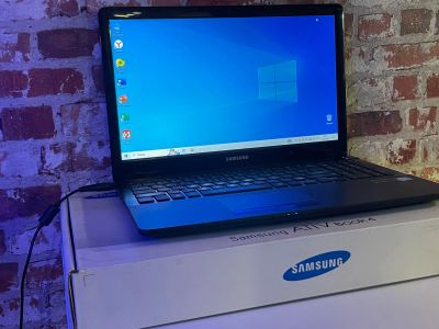 Лот: 20850156. Фото: 1. Отличный ноутбук Samsung для учебы... Ноутбуки