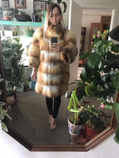 Лот: 8747532. Фото: 1. Шуба из лисы. Верхняя одежда