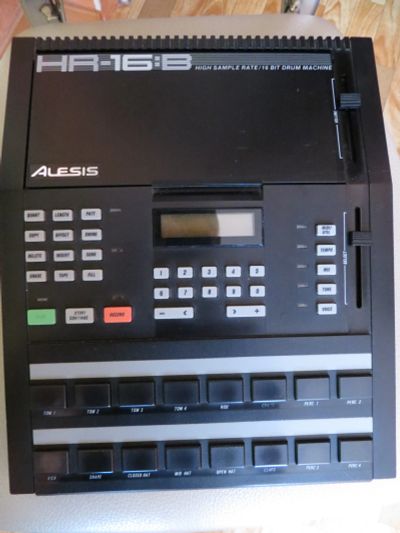 Лот: 18980695. Фото: 1. Alesis HR-16B, USA, 1989г. Другое (музыкальные инструменты)