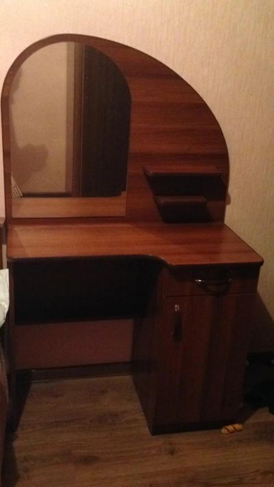 Лот: 8847713. Фото: 1. Дамский столик (туалетный столик... Туалетные столики