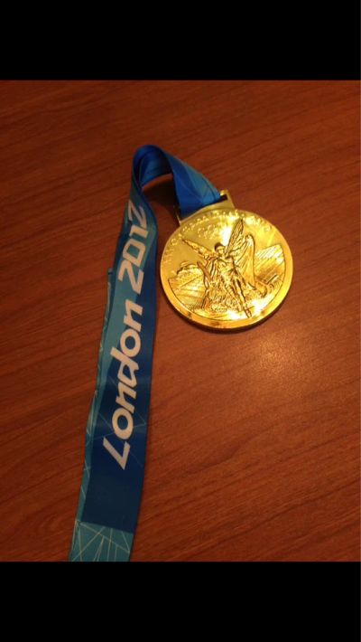 Лот: 18686678. Фото: 1. Золотая медаль ЛОИ-2012 Лондон... Сувенирные