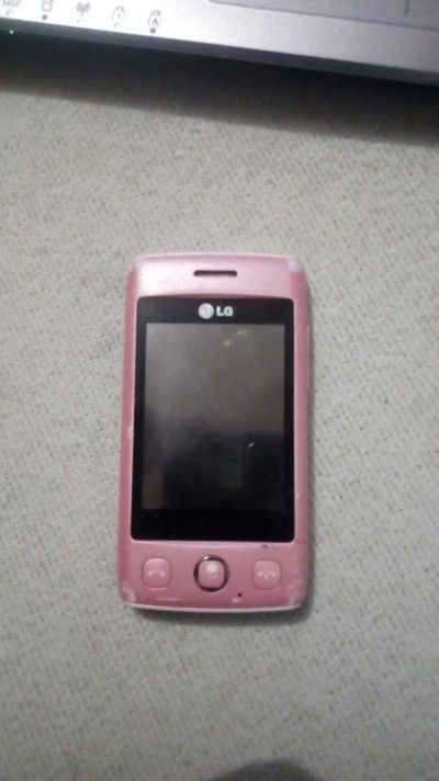 Лот: 6773620. Фото: 1. LG T300. Кнопочные мобильные телефоны