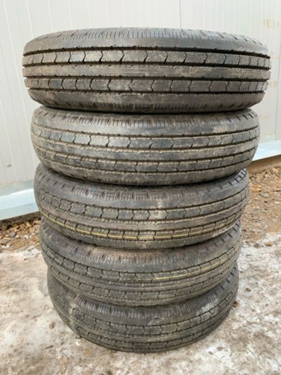 Лот: 16958761. Фото: 1. Bridgestone R202, 175/75 R15 LT... Шины