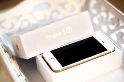 Лот: 4965583. Фото: 1. Apple iPhone 5S 16GB Gold, A1530... Смартфоны