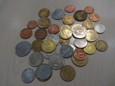 Лот: 21769098. Фото: 1. Монеты 39 штук одним лотом. Аксессуары, литература