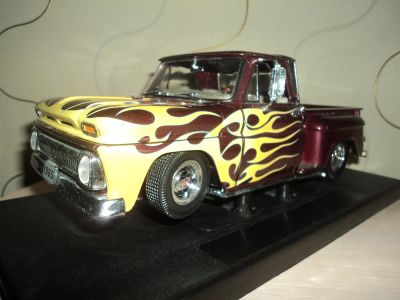 Лот: 2370678. Фото: 1. Масштабная модель 1965 Chevrolet... Автомоделизм