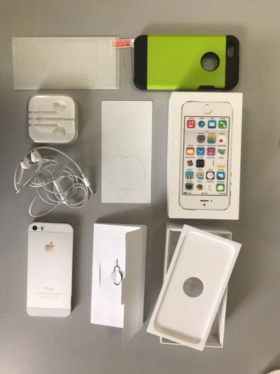 Лот: 9548626. Фото: 1. IPhone 5S. Смартфоны