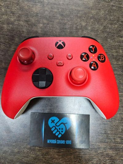Лот: 22377252. Фото: 1. Оригинальный геймпад Xbox Series... Аксессуары для игровых приставок, консолей, геймпады