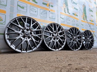 Лот: 25791358. Фото: 1. Комплект Оригинальных Литых дисков... Диски