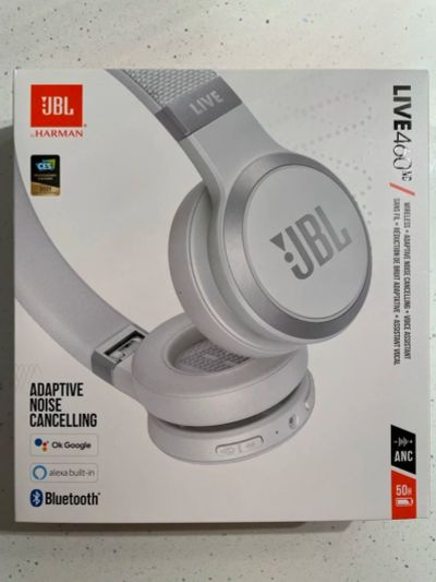 Лот: 17650670. Фото: 1. Продам новые, оригинальные Bluetooth... Наушники, гарнитуры