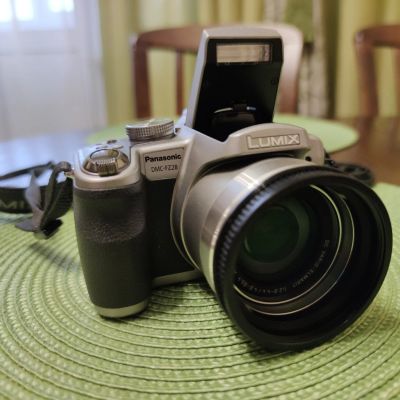 Лот: 15313747. Фото: 1. Panasonic lumix dmc-fz28. Цифровые компактные