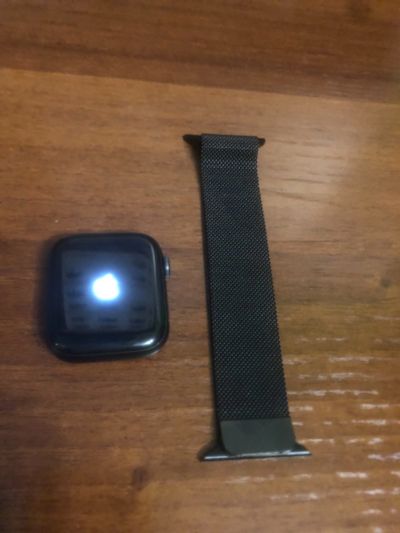 Лот: 15091472. Фото: 1. Apple Watch series 5 44mm. Смарт-часы, фитнес-браслеты, аксессуары