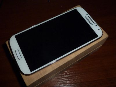 Лот: 3294420. Фото: 1. samsung galaxy s4. Смартфоны