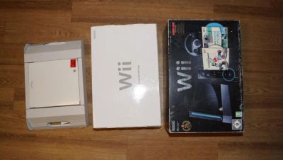 Лот: 10715223. Фото: 1. Nintendo Wii Юбилейное издание... Игровые приставки, консоли