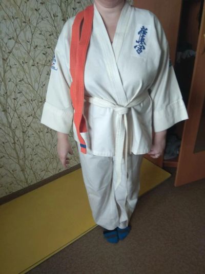 Лот: 11156156. Фото: 1. Кимано для карате + 2 пояса (белый... Одежда для боевых искусств