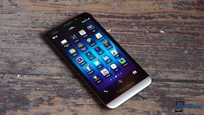 Лот: 17206075. Фото: 1. 2 Х BlackBerry Z30. Смартфоны