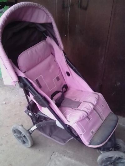 Лот: 9429119. Фото: 1. Коляска Geoby прогулочная. Коляски