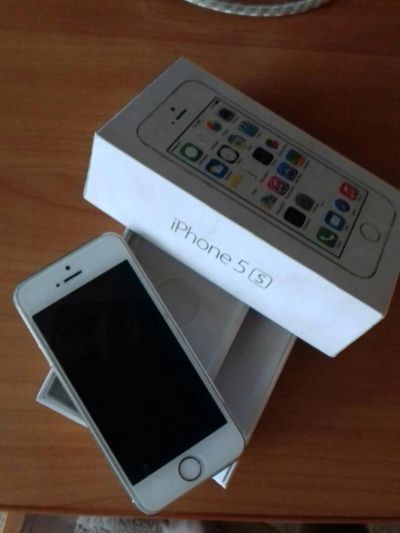 Лот: 8111255. Фото: 1. iPhone 5s. 16 gb.золотой , модель... Смартфоны