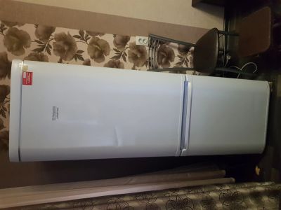 Лот: 14375656. Фото: 1. Холодильник Ariston Hotpoint. Холодильники, морозильные камеры