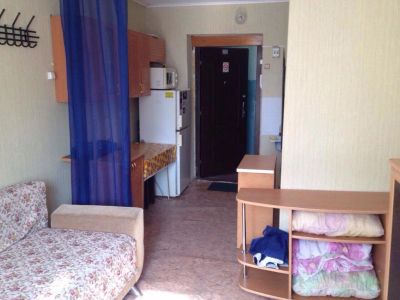 Лот: 10464657. Фото: 1. Гостинка, ул. Воронова д. 47... Квартиры, студии