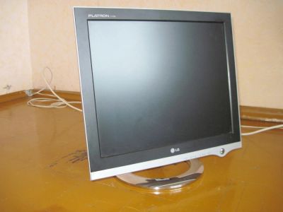 Лот: 5364450. Фото: 1. Монитор LG flatron L1720B. ЖК-мониторы