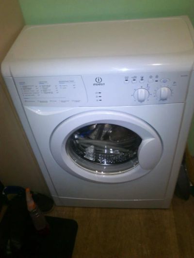 Лот: 5133845. Фото: 1. Компактная стиральная машина INDESiT. Стиральные машины