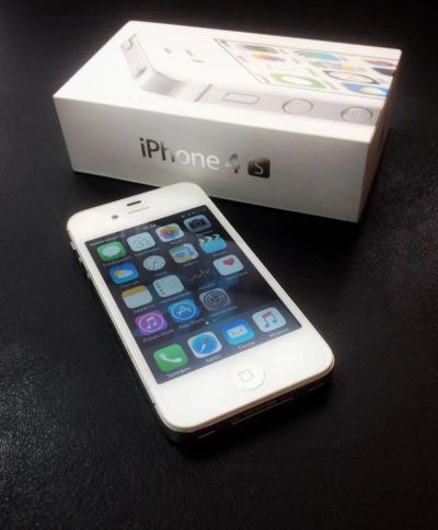 Лот: 7246354. Фото: 1. iPhone 4s В идеале.Полный Комплект... Смартфоны
