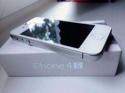 Лот: 9920538. Фото: 1. apple iphone 4s 32gb. Смартфоны