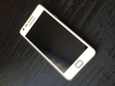 Лот: 3968596. Фото: 1. Samsung Galaxy sII plus white... Смартфоны