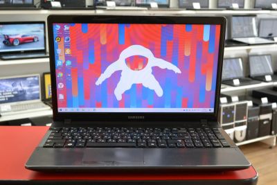 Лот: 15989941. Фото: 1. Samsung NP300E5C (15.6"/Intel... Ноутбуки