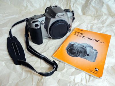 Лот: 4261890. Фото: 1. Плёночный фотоаппарат CANON 3000N. Плёночные зеркальные