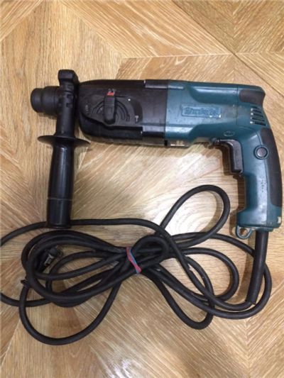 Лот: 11281558. Фото: 1. Перфоратор Makita HR2450. Электроинструмент