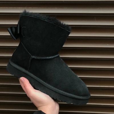 Лот: 12628663. Фото: 1. Ботинки UGG черные. Ботинки, полуботинки