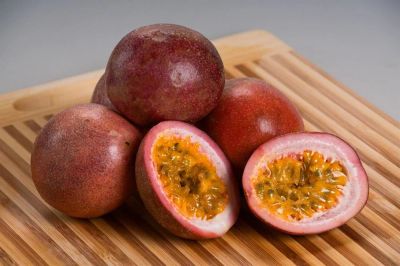 Лот: 12848756. Фото: 1. Маракуйя (Passion Fruit) из Таиланда... Овощи, фрукты, зелень