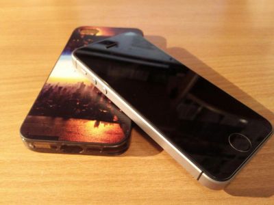 Лот: 10510129. Фото: 1. iPhone SE 32GB ! Идеально свежий... Смартфоны
