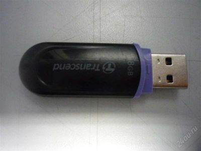 Лот: 1595467. Фото: 1. USB флешка на 8 GB. USB-флеш карты