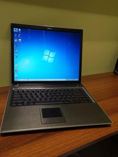 Лот: 6858604. Фото: 1. Ноутбук ASUS V6000 - Мощное оружие... Ноутбуки