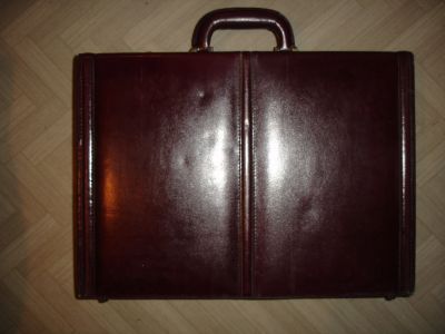 Лот: 12168692. Фото: 1. Новый кожаный дипломат с Тайланда. Сумки