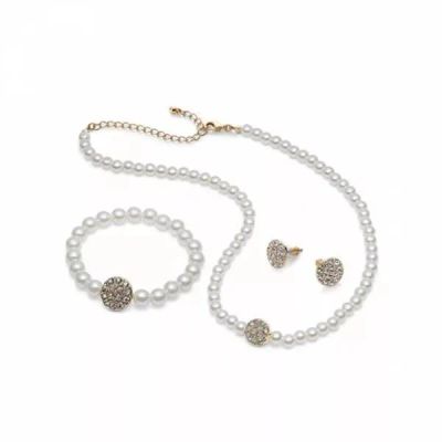 Лот: 10985669. Фото: 1. Комплект бижутерии Avon 01345... Другое (ювелирные изделия, бижутерия, часы)
