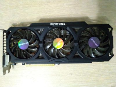 Лот: 17114975. Фото: 1. Видеокарта Gigabyte R9 270X. Видеокарты