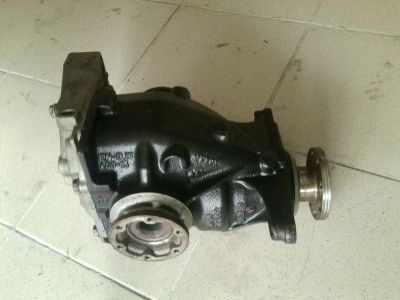 Лот: 4140351. Фото: 1. Редуктор заднего моста BMW e90... Трансмиссия