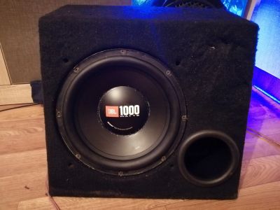 Лот: 15083939. Фото: 1. Сабвуфер JBL. Сабвуферы