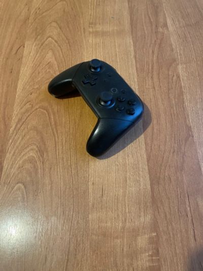 Лот: 19830144. Фото: 1. Nintendo Switch Pro Controller... Аксессуары для игровых приставок, консолей, геймпады