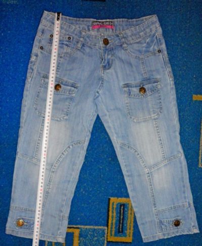 Лот: 15145681. Фото: 1. бриджики джинсовые в отличном... Брюки, шорты, джинсы