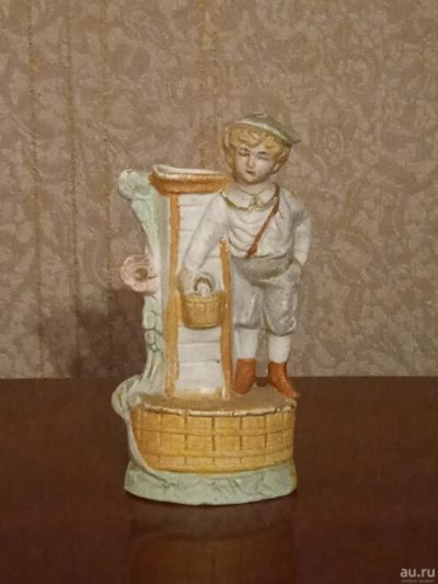 Лот: 18310452. Фото: 1. Винтажная фарфоровая фигурка... Фарфор, керамика