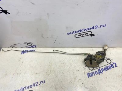 Лот: 21715470. Фото: 1. замок двери toyota carina E AT190. Двигатель и элементы двигателя