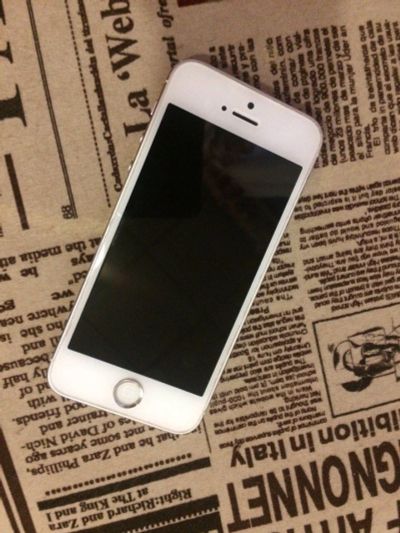 Лот: 9834399. Фото: 1. iPhone 5 16gb white. Смартфоны
